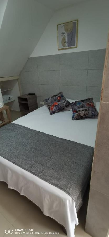 Edificio Niza80 Ibague, Acceso Digital Cerca Parque Deportivo Hotell Exteriör bild